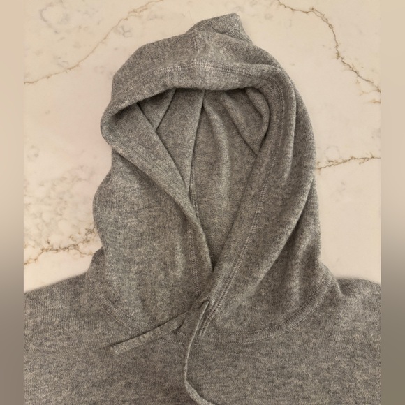 100% Cashmere J. Crew sweater hoodie - Picture 3 of 14